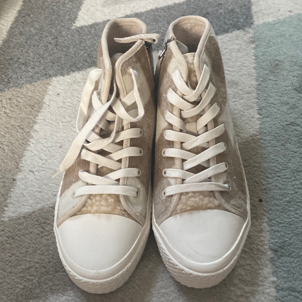 Women sneakers